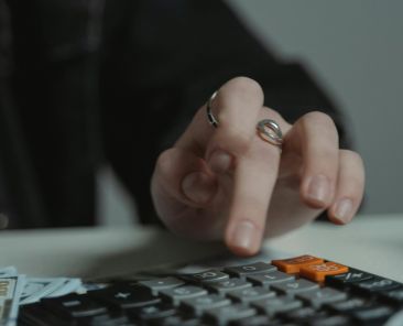 The-_Legacy-Debt_-Audit_-Identifying-the-3-Oldest-Risks-in-Your-Server-Room-scaled.jpg